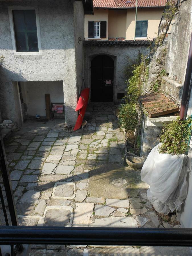 Апартаменти Il Vecchio Cortile Манделло-дель-Ларіо Екстер'єр фото